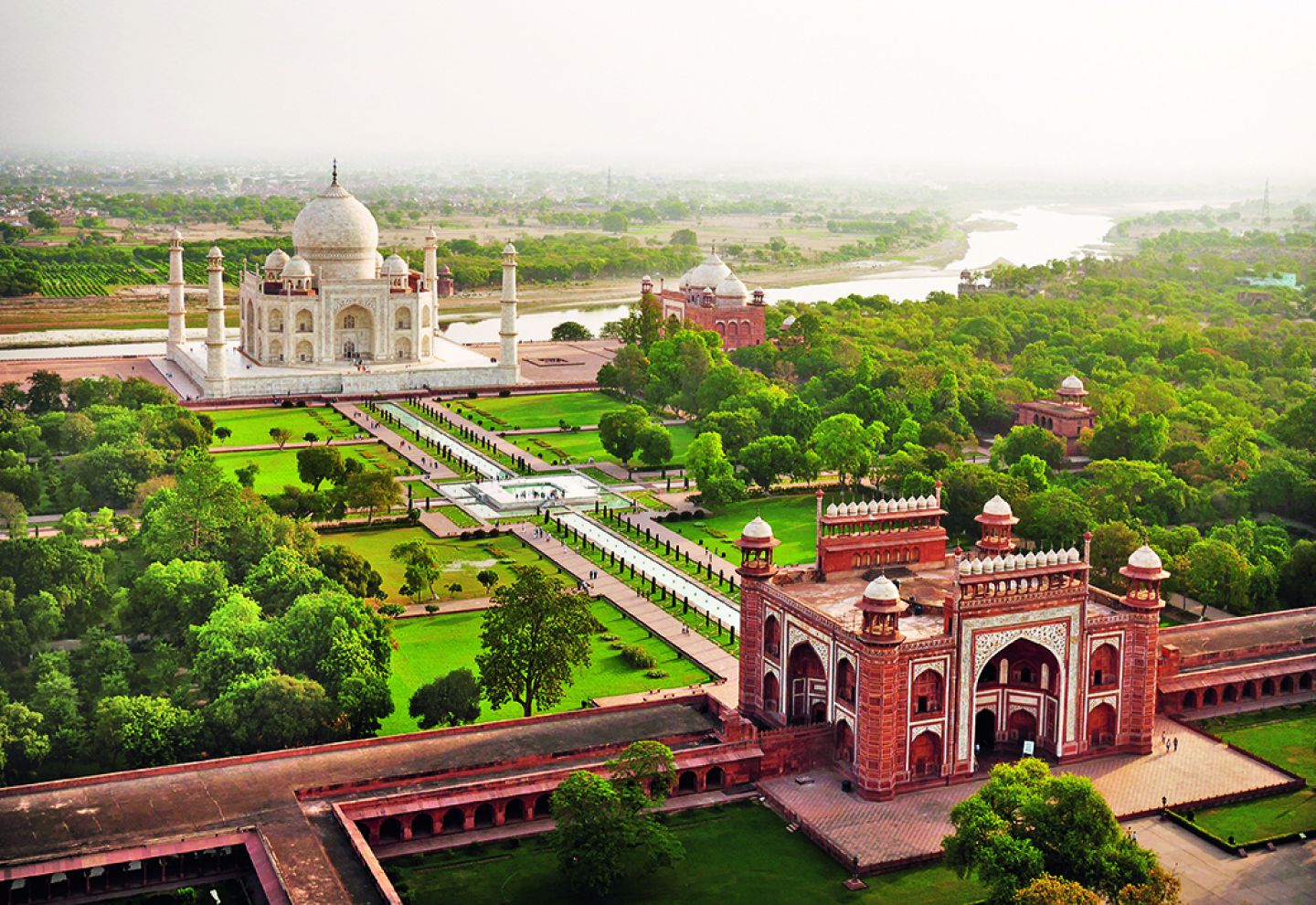 Day 01: Delhi – Agra